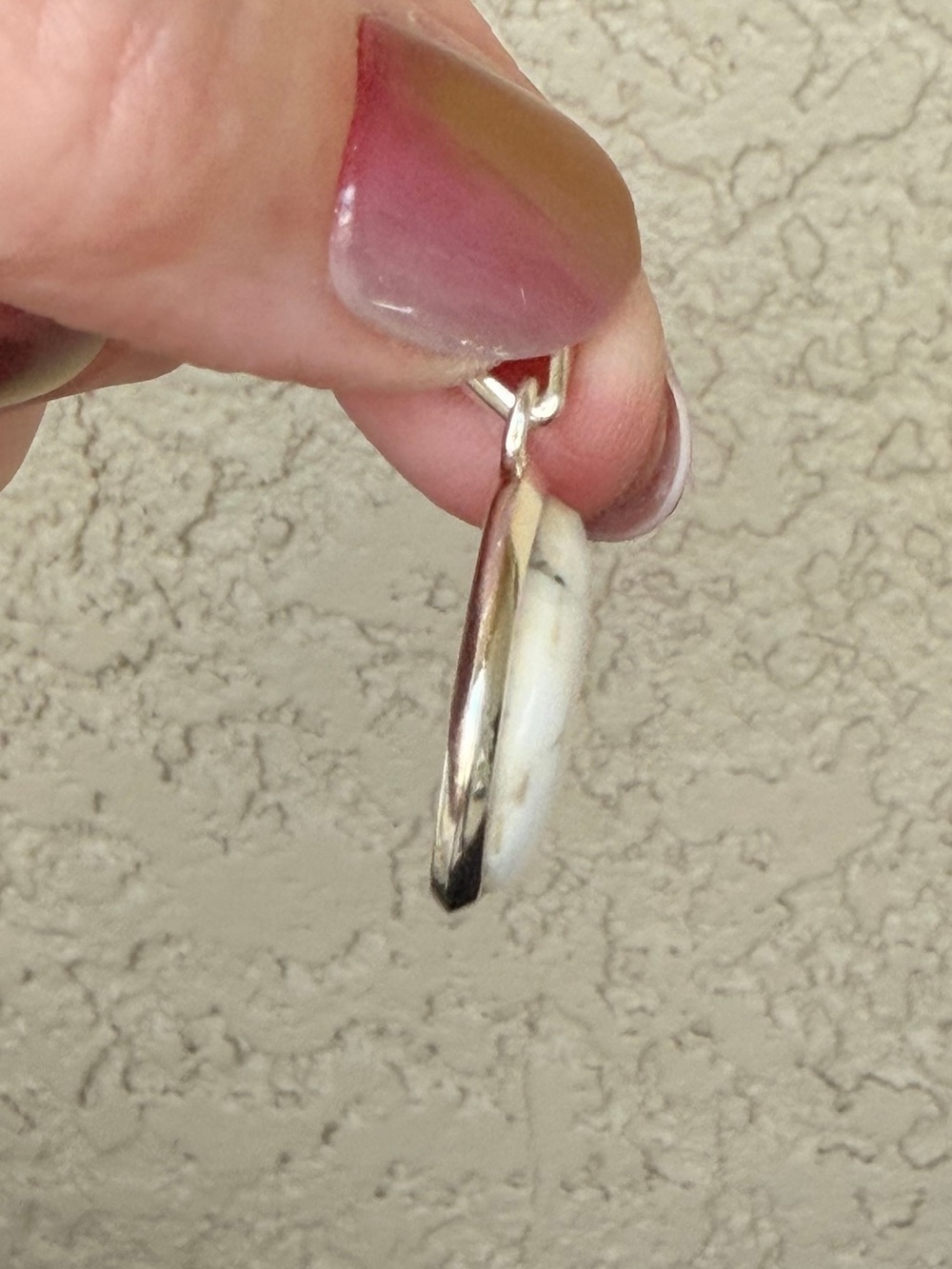 925 Sterling Silver White Buffalo Oval Pendant - Picture 4 of 12